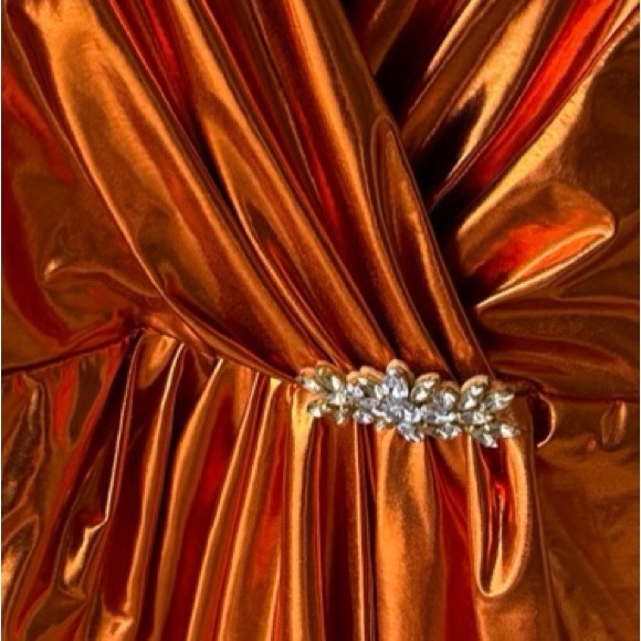 Orange patent leather dress with metallic rhinestone embellishment - Picture 2 of 3